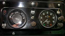 Land Rover Late Series IIA Dash